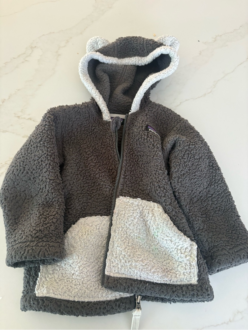 Patagonia Kids Sherpa Hooded Jacket in Charcoal and Cream
